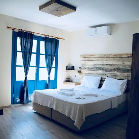 Avlulu Konak Alacati