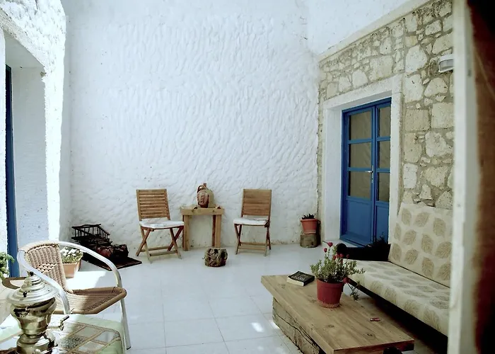 Avlulu Konak * Alaçatı