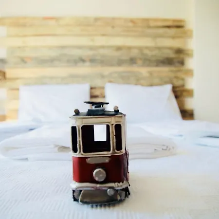 Avlulu Konak * Αλακάτι